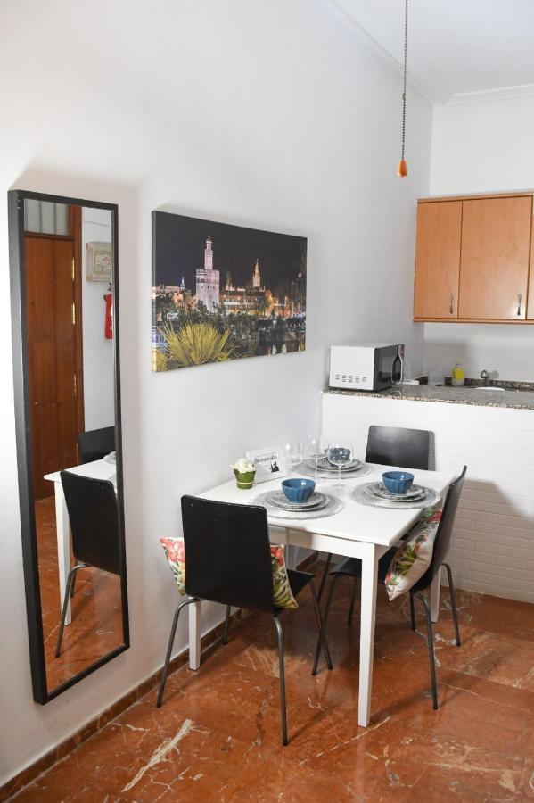 Ferienwohnung Apartamento Descalzos Sevilla Exterior foto